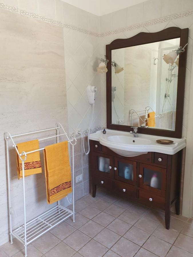 B&B Villa Maria Terni Exteriör bild