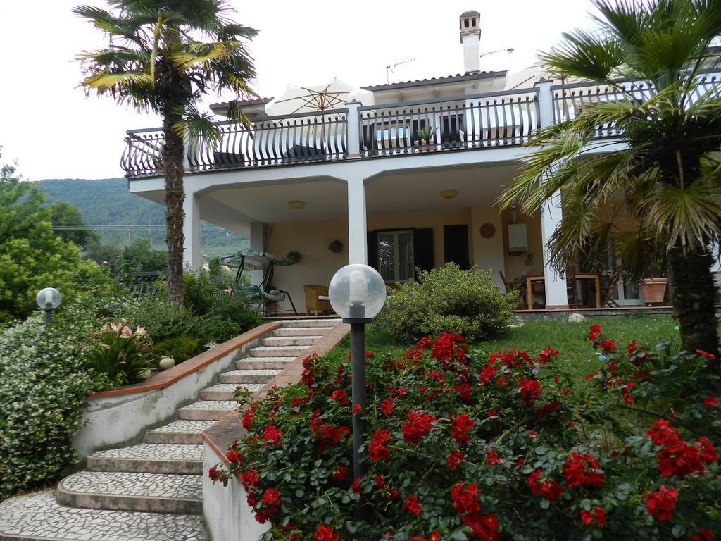 B&B Villa Maria Terni Exteriör bild
