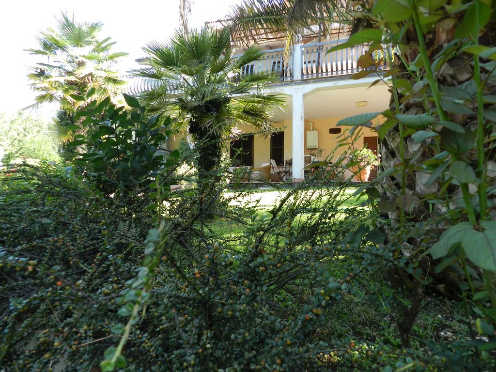 B&B Villa Maria Terni Exteriör bild